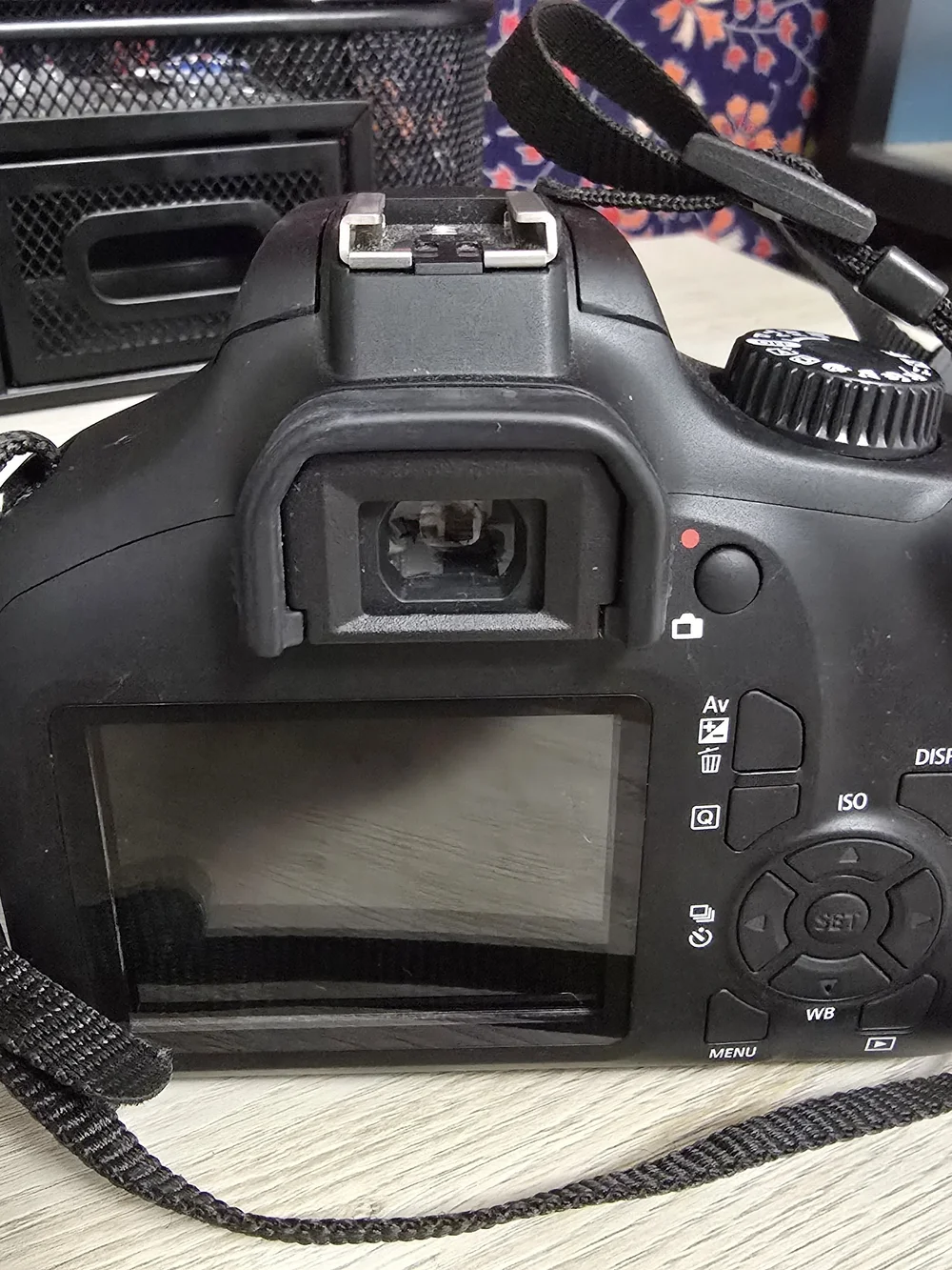 Canon EOS Rebel T100 DSLR Camera in Black with 18-55mm Lens